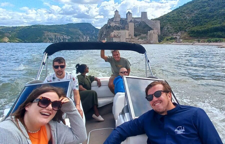 Belgrade: Golubac Fortress w/Iron Gate Speed Boat Ride - Winter changes the experience