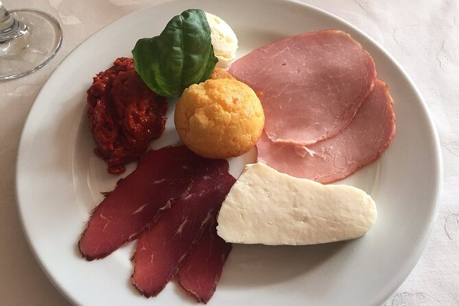 Food and culture tour in Belgrade - The ice cream and dessert finish