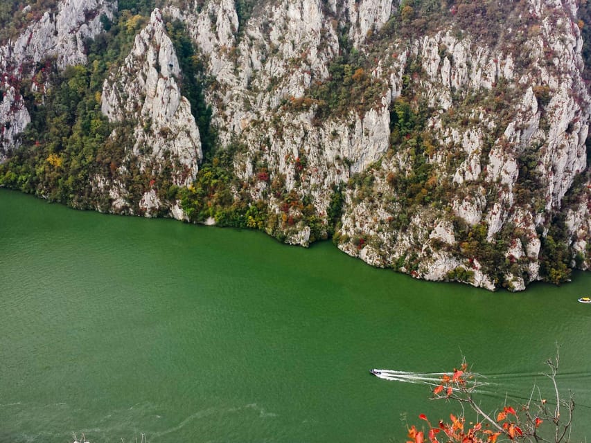 Iron Gate: Golubac fortress, Lepenski vir, boat cruise 1.5h - Who should book this experience