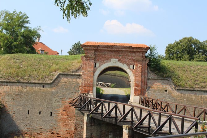 Novi Sad and Sremski Karlovci private tour with wine tasting - Who should book this experience